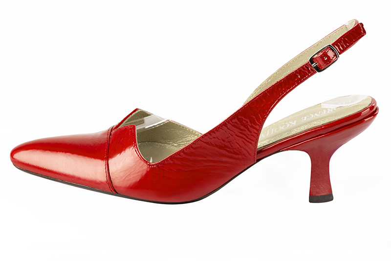 Scarlet red women's open back shoes, with a knot. Tapered toe. Medium spool heels. Profile view - Florence KOOIJMAN
